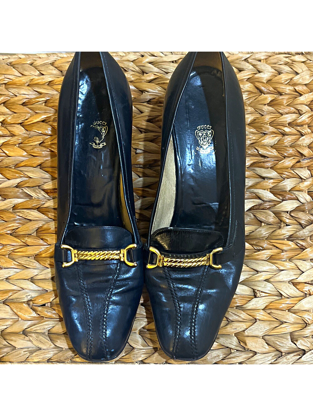 VNT 80’s -90’s Gucci Women’s Black Leather Pumps Gold Hardware 8.5 B